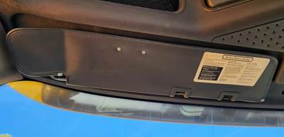 Freightliner Cascadia 125 Sun Visor