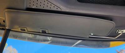 Freightliner Cascadia 125 Sun Visor
