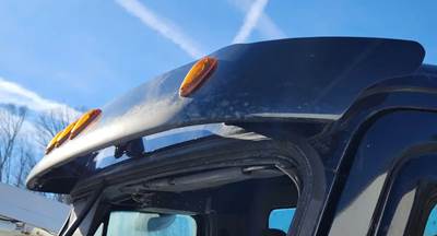 Freightliner Cascadia 125 Sun Visor