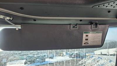 Freightliner Cascadia 125 Sun Visor