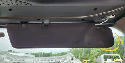 Freightliner Cascadia 125 Sun Visor