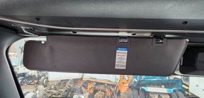 Freightliner Cascadia 126 Sun Visor