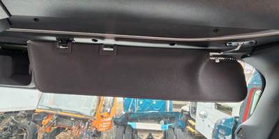 Freightliner Cascadia 126 Sun Visor