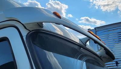 Freightliner Cascadia 126 Sun Visor