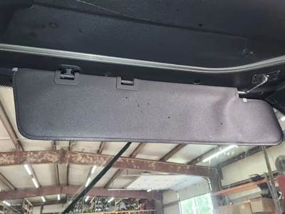 Freightliner Cascadia 126 Sun Visor