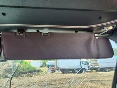 Freightliner Cascadia 126 Sun Visor