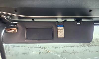 Freightliner Cascadia 126 Sun Visor