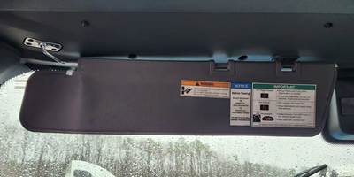 Freightliner Cascadia 126 Sun Visor