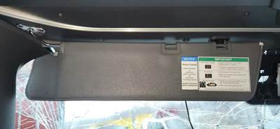 Freightliner Cascadia 126 Sun Visor