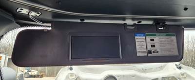 Freightliner Cascadia 126 Sun Visor