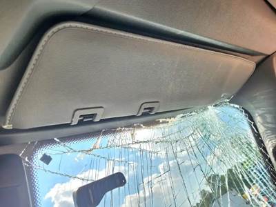 Freightliner Cascadia 126 Sun Visor
