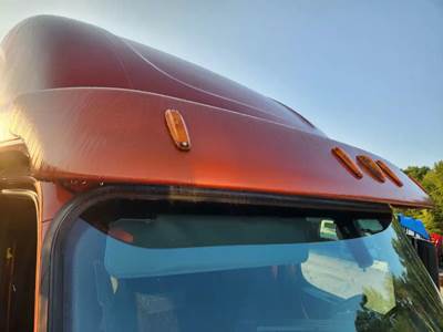 Freightliner Cascadia 126 Sun Visor