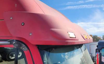 Freightliner Columbia 120 Sun Visor
