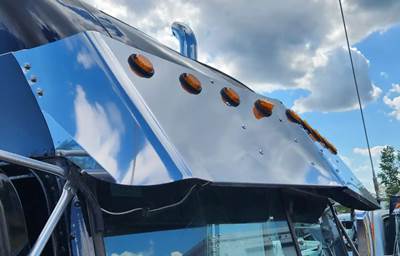 Freightliner FLD120SD Sun Visor for a 2008 Freightliner FLD120SD Glider