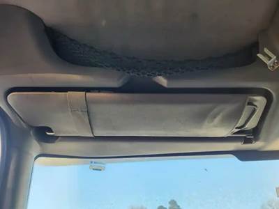 International 4400 Sun Visor