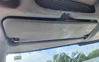 International 4400 Sun Visor
