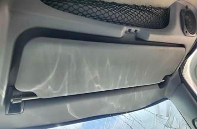International 4400 Sun Visor