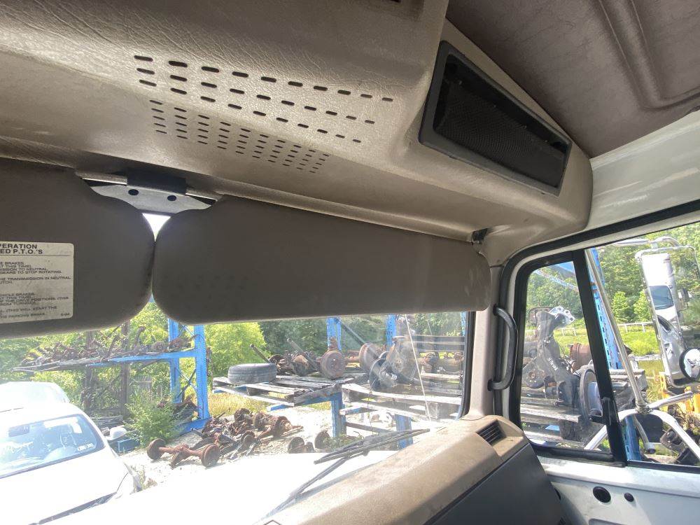 2000 International 4700 Sun Visor For Sale Elkton, MD P16653