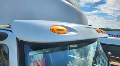 International 8600 Sun Visor