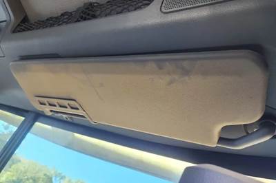 International CT660 Sun Visor