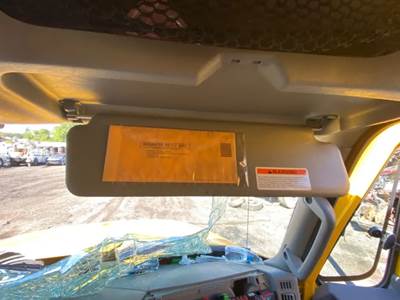 International DuraStar 4300 Sun Visor