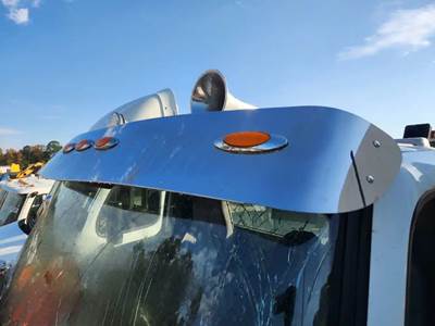International HX520 Sun Visor