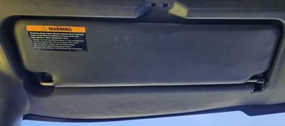 International RH613 Sun Visor