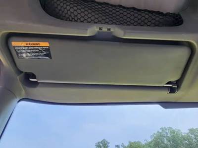International RH613 Sun Visor
