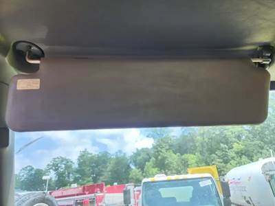 International RH613 Sun Visor