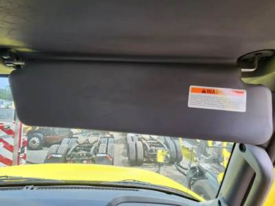 International RH613 Sun Visor