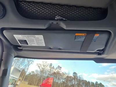 International RH613 Sun Visor