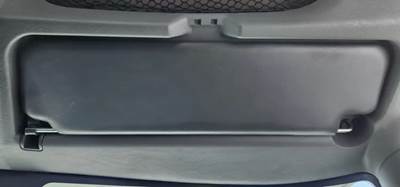 International RH613 Sun Visor