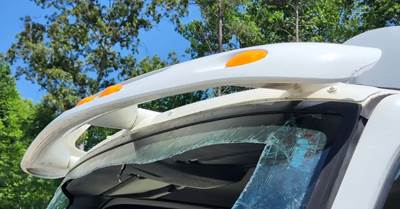 International RH613 Sun Visor