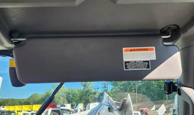 International RH613 Sun Visor