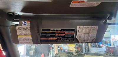 International WorkStar 7600 Sun Visor