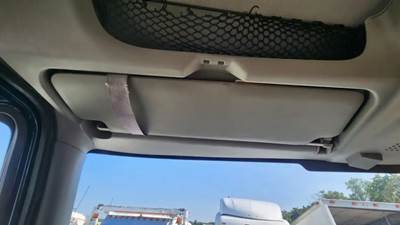 International WorkStar 7600 Sun Visor