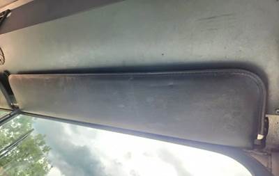 Mack MR690S Sun Visor