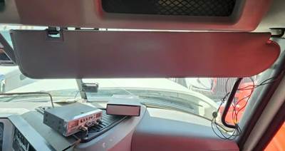 Mack Pinnacle Sun Visor