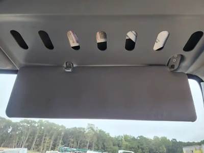 Mitsubishi FEC72W Sun Visor