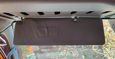 Mitsubishi FEC92S Sun Visor