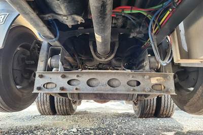Hendrickson HDRES13ADXX7XEA Tag / Pusher Axle for a 2023 Freightliner M2 106