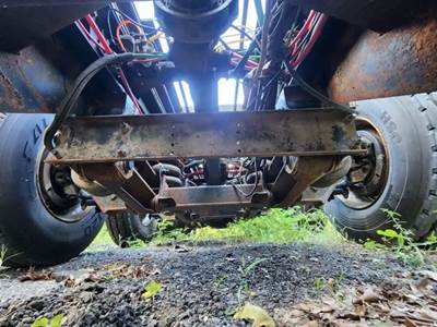 Hendrickson Tag / Pusher Axle for a 2005 Freightliner M2 112 Medium Duty