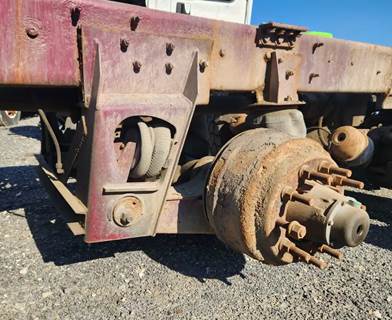 Hendrickson Tag / Pusher Axle for a 2007 Mack CV713 Granite