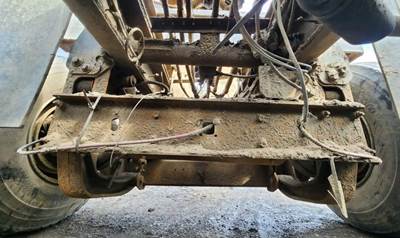 LINK Tag / Pusher Axle for a 2005 Western Star 4900EX