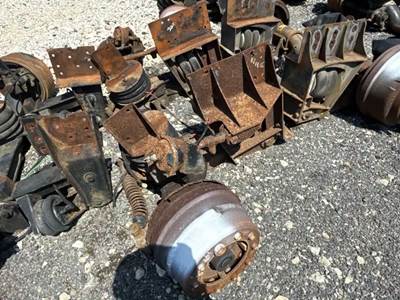 Meritor-Rockwell Tag / Pusher Axle for a 1994 Freightliner FLD120SD