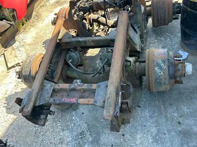 NEWAY ART-555 C1 Tag / Pusher Axle for a 2004 Volvo VHD