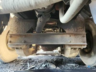 Watson & Chalin Tag / Pusher Axle for a 2007 Mack 700