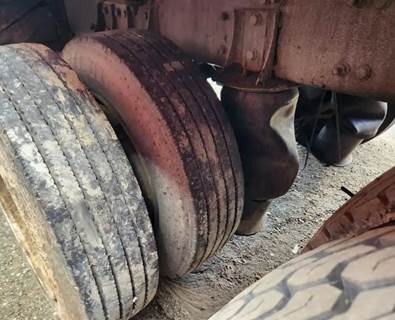 Watson & Chalin Tag / Pusher Axle for a 2007 Freightliner M2 112 Medium Duty