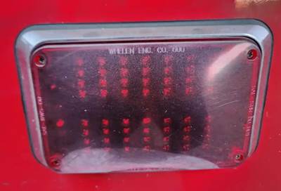 International 4400 LP Tail Light