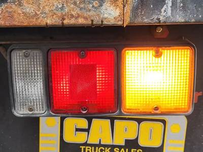 Mitsubishi FEC72W Tail Light